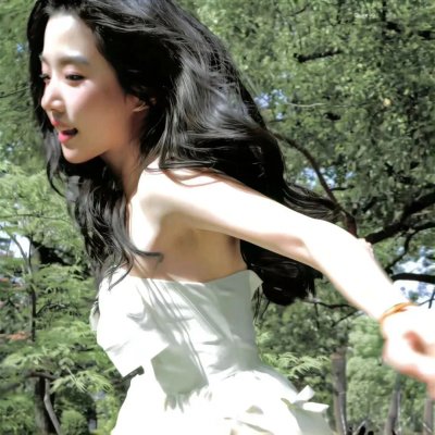 赤裸并存在着